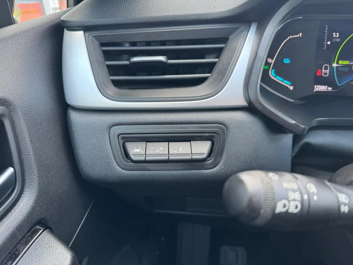 1.6 E-Tech Hybrid 145 Intens