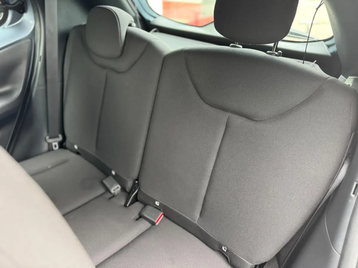 1.0 VVT-i Automaat Play