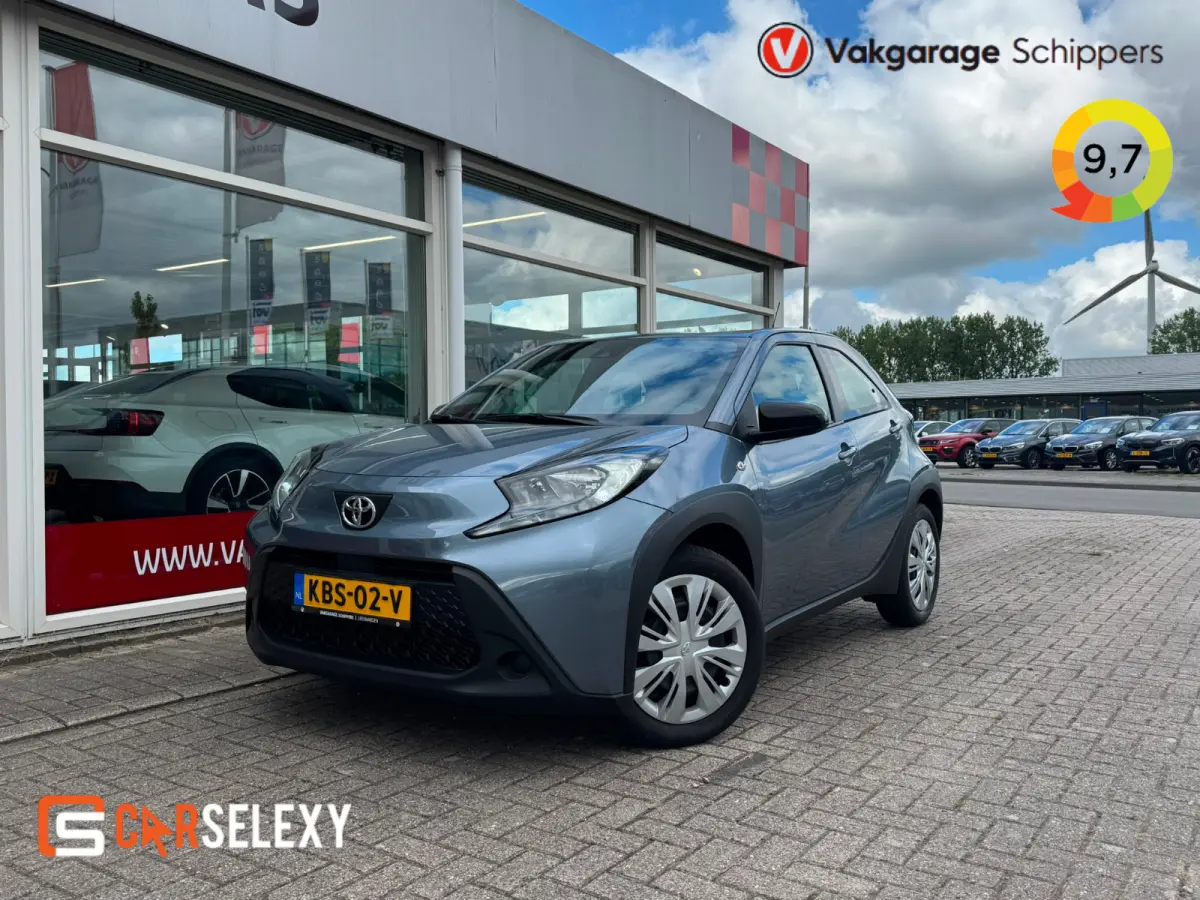 1.0 VVT-i Automaat Play