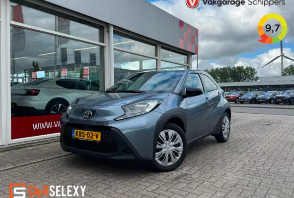 1.0 VVT-i Automaat Play