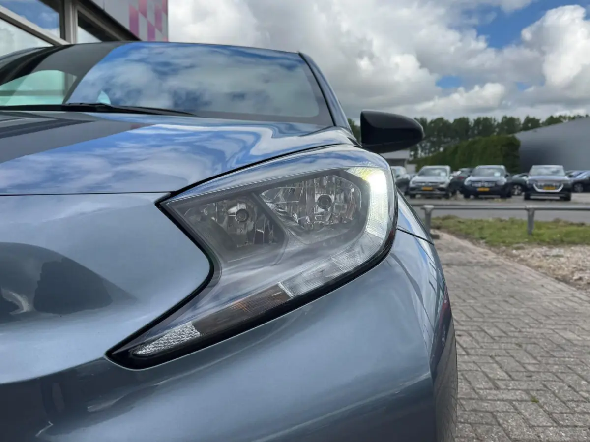 1.0 VVT-i Automaat Play