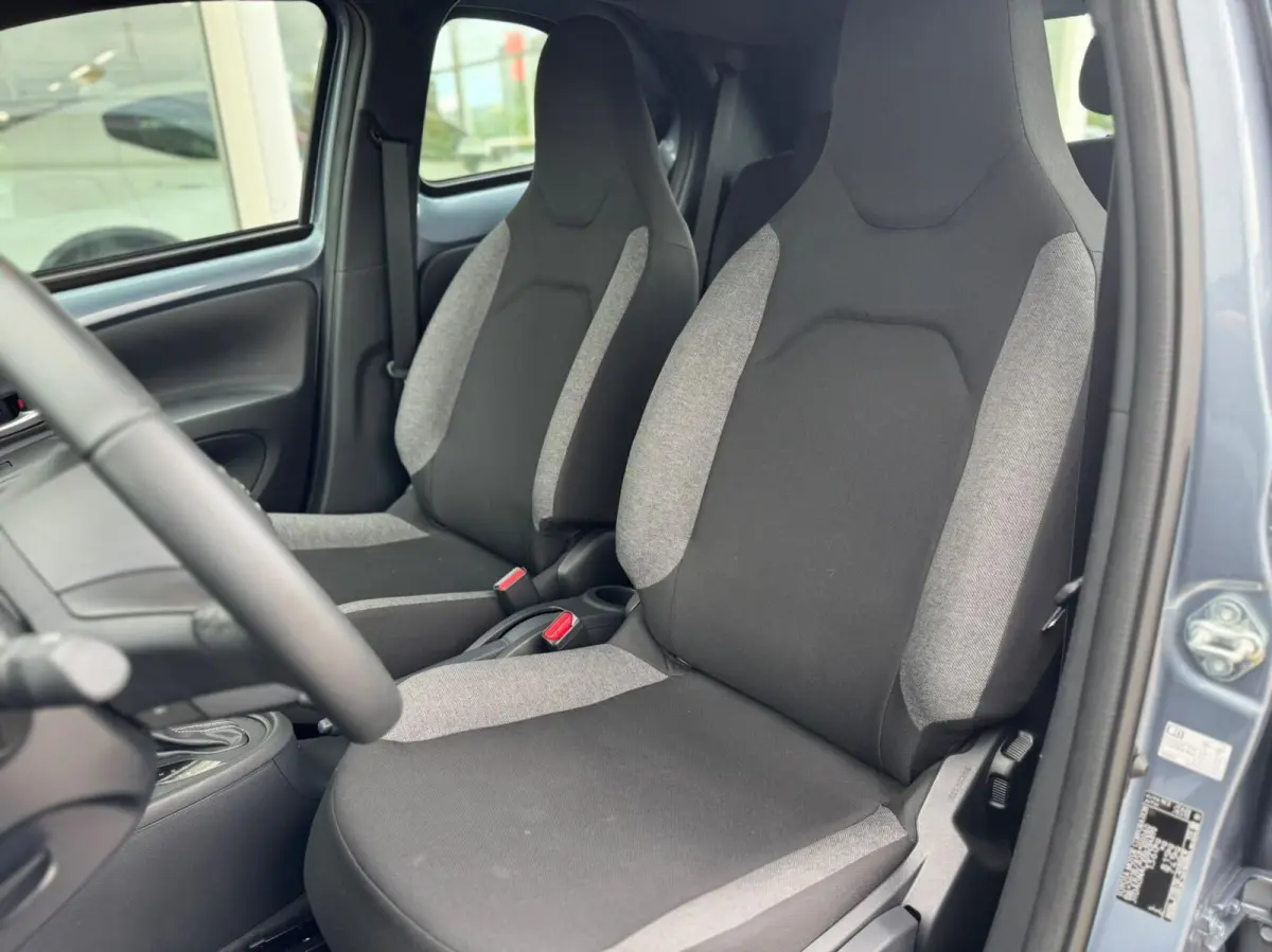 1.0 VVT-i Automaat Play