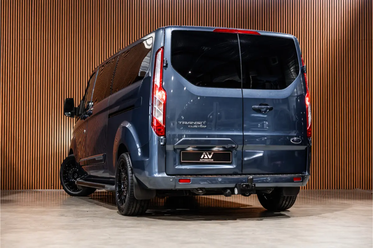 320 2.0 TDCI 170 PK L2H1 Limited DC | ACC | Navigatie | CarPlay | Camera | Trekhaak | Stoelverwarming | L+R Schuifdeur | Dodehoek | DAB | Dubbel cabine | Nieuwe APK | Euro 6