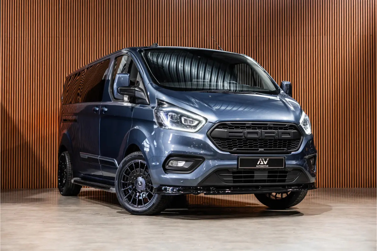 320 2.0 TDCI 170 PK L2H1 Limited DC | ACC | Navigatie | CarPlay | Camera | Trekhaak | Stoelverwarming | L+R Schuifdeur | Dodehoek | DAB | Dubbel cabine | Nieuwe APK | Euro 6