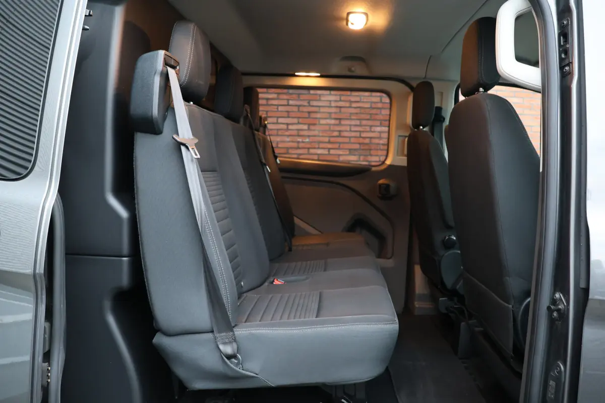 320 2.0 TDCI 170 PK L2H1 Limited DC | ACC | Navigatie | CarPlay | Camera | Trekhaak | Stoelverwarming | L+R Schuifdeur | Dodehoek | DAB | Dubbel cabine | Nieuwe APK | Euro 6