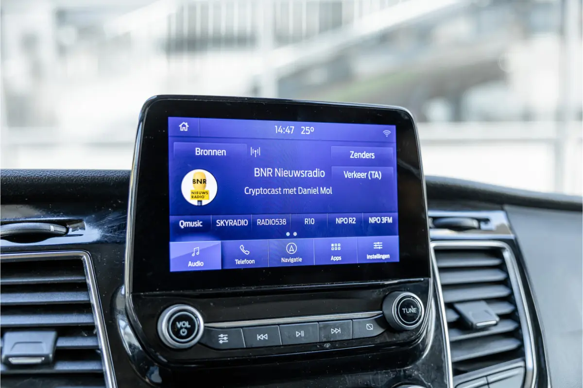 320 2.0 TDCI 170 PK L2H1 Limited DC | ACC | Navigatie | CarPlay | Camera | Trekhaak | Stoelverwarming | L+R Schuifdeur | Dodehoek | DAB | Dubbel cabine | Nieuwe APK | Euro 6