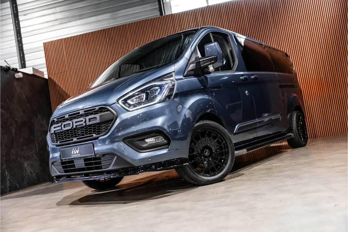 320 2.0 TDCI 170 PK L2H1 Limited DC | ACC | Navigatie | CarPlay | Camera | Trekhaak | Stoelverwarming | L+R Schuifdeur | Dodehoek | DAB | Dubbel cabine | Nieuwe APK | Euro 6