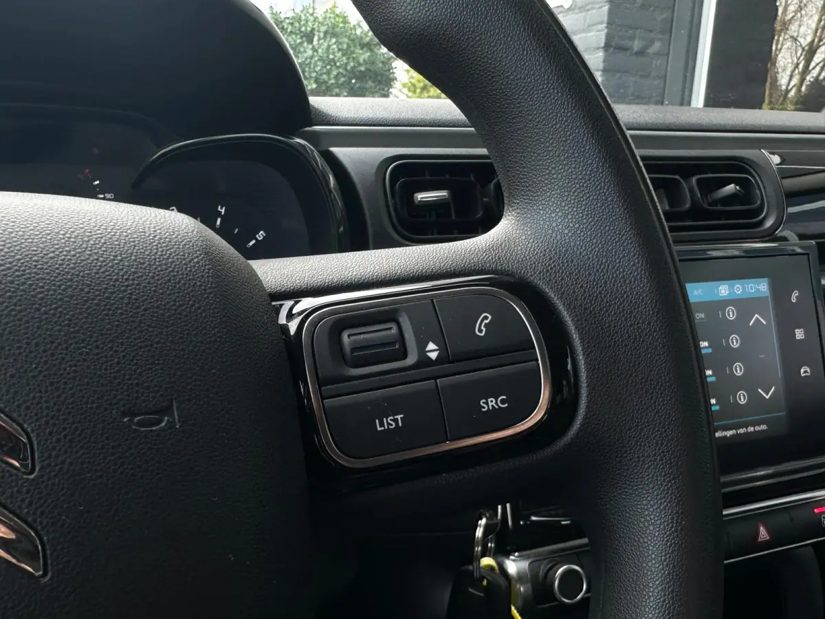 1.2 Feel, Airco, Bluetooth, Carplay, Cruise, Lane, Navi, PDC, NAP, APK