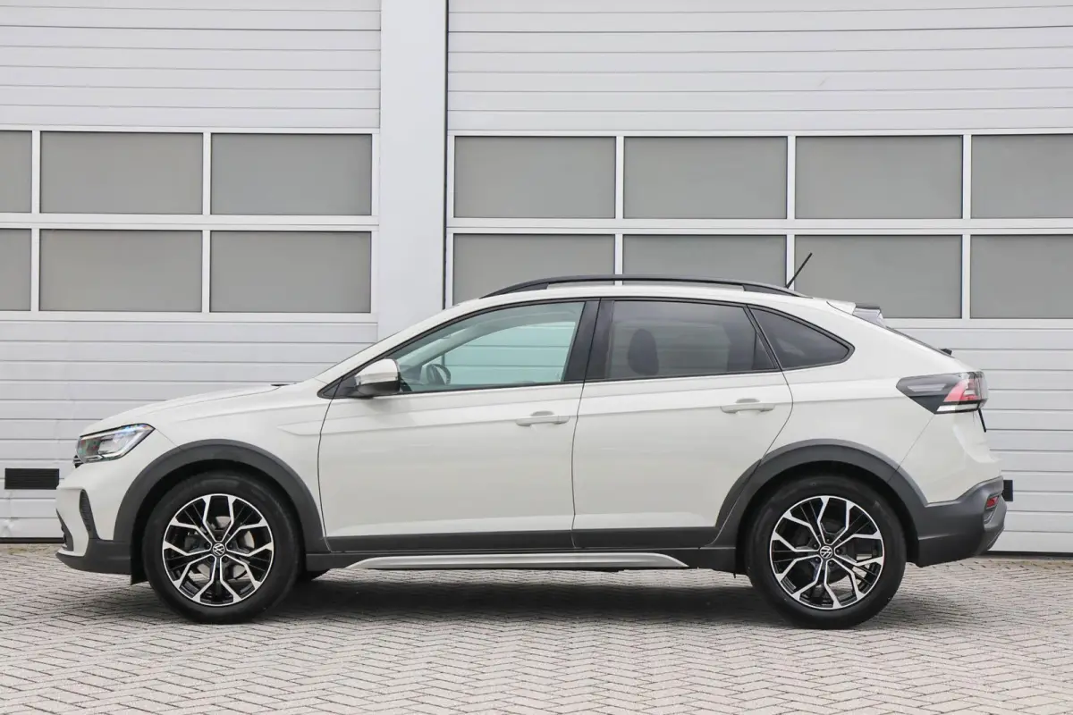 1.0 TSI 95pk Life | Achteruitrijcamera | App Connect | Airco