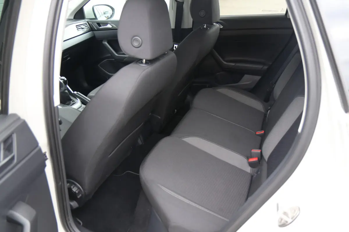 1.0 TSI 95pk Life | Achteruitrijcamera | App Connect | Airco