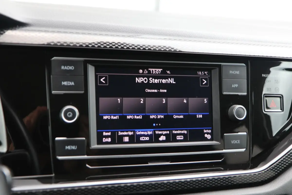 1.0 TSI 95pk Life | Achteruitrijcamera | App Connect | Airco