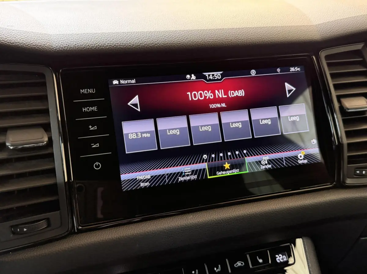 1.5 TSI Sportline Business 7 persoons Automaat | Achteruitrijcamera | Apple CarPlay/Android Auto | Cruise & climate control | LED koplampen | Navigatiesysteem groot | Voor- en achter stoelen