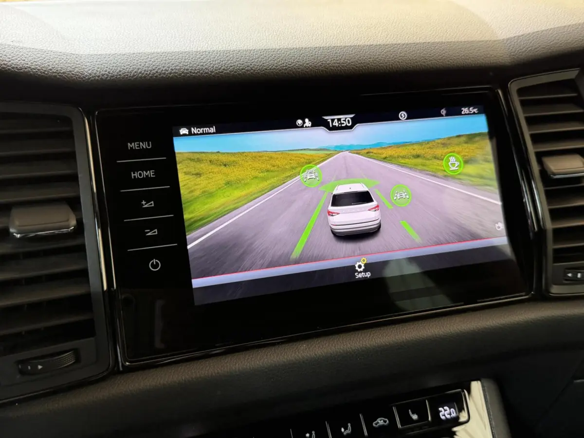 1.5 TSI Sportline Business 7 persoons Automaat | Achteruitrijcamera | Apple CarPlay/Android Auto | Cruise & climate control | LED koplampen | Navigatiesysteem groot | Voor- en achter stoelen