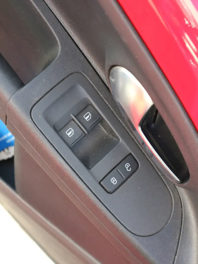 Up! 1.0 move up! BlueMotion 5 DRS AIRCO NL AUTO