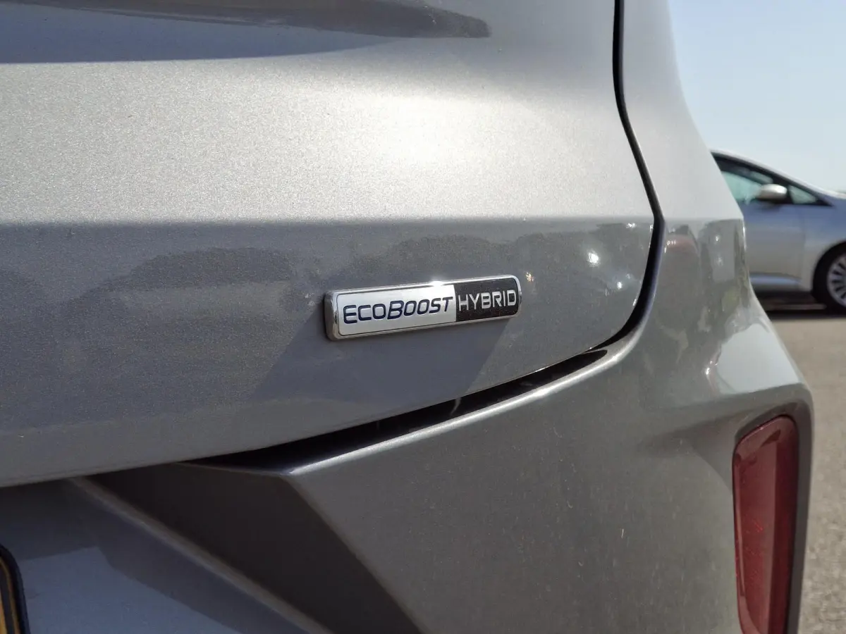 1.0 EcoBoost Titanium | Winter Pakket | Achteruitcamera | Apple Carplay & Android Auto | Navigatie | Cruise Control |