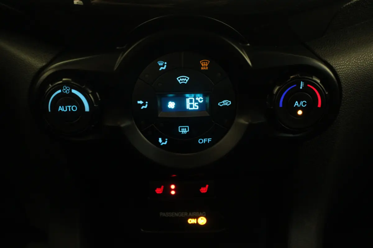 1.0 EcoBoost Titanium