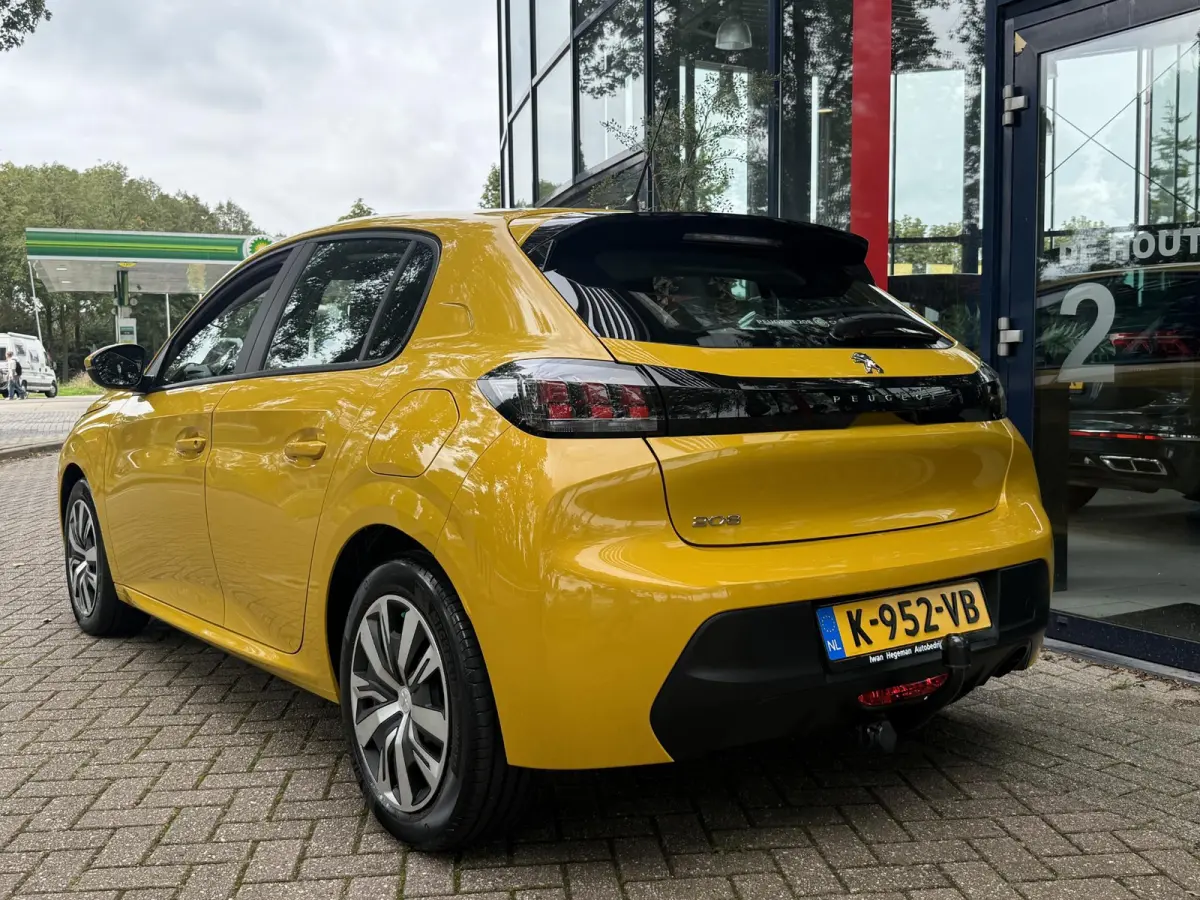 1.2 PureTech | Navigatie via Apple Carplay | Airco | Cruise Control | Electr. ramen voor