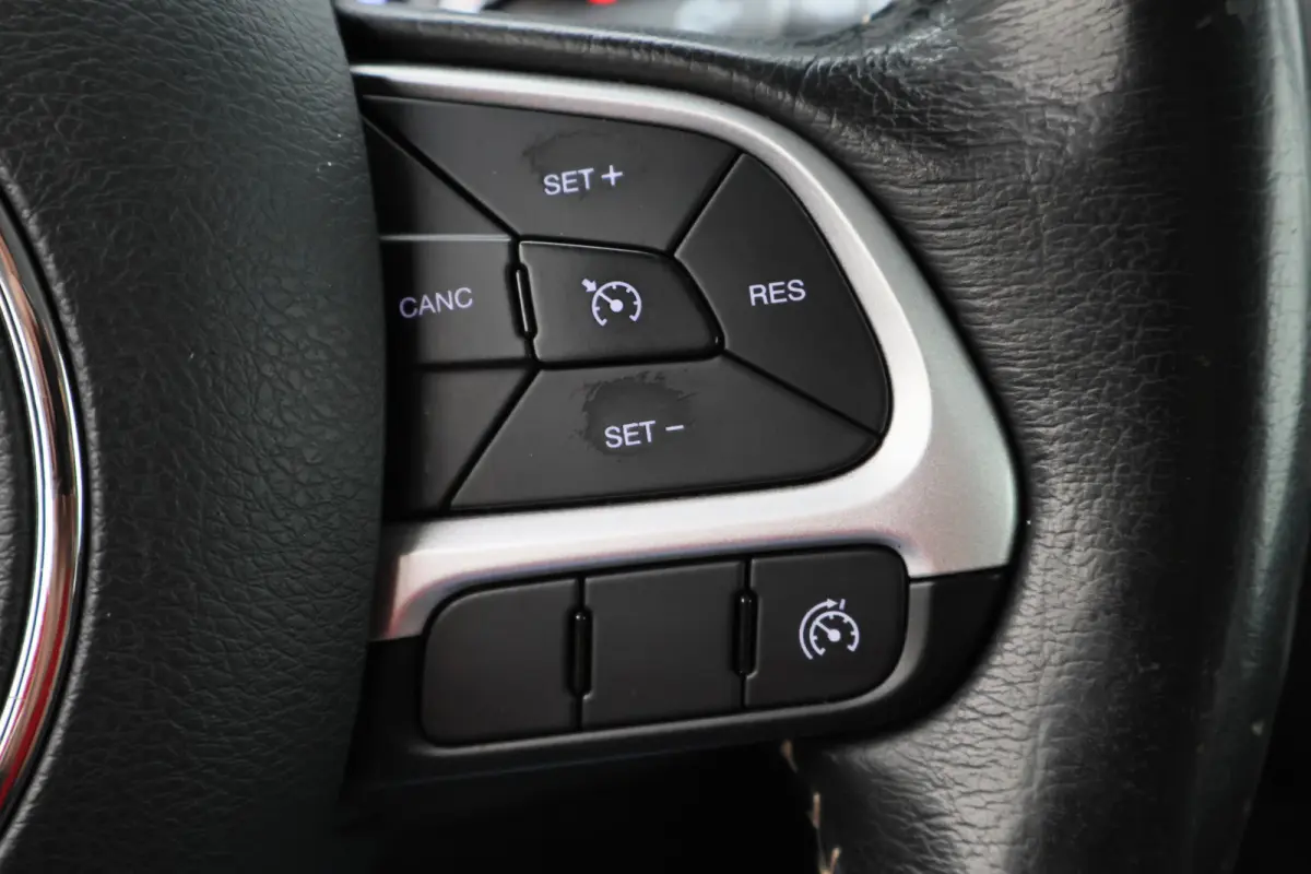 1.4 MultiAir Limited Leer, Cruise, Climate, Camera, Navigatie, Bluetooth, PDC, 17''