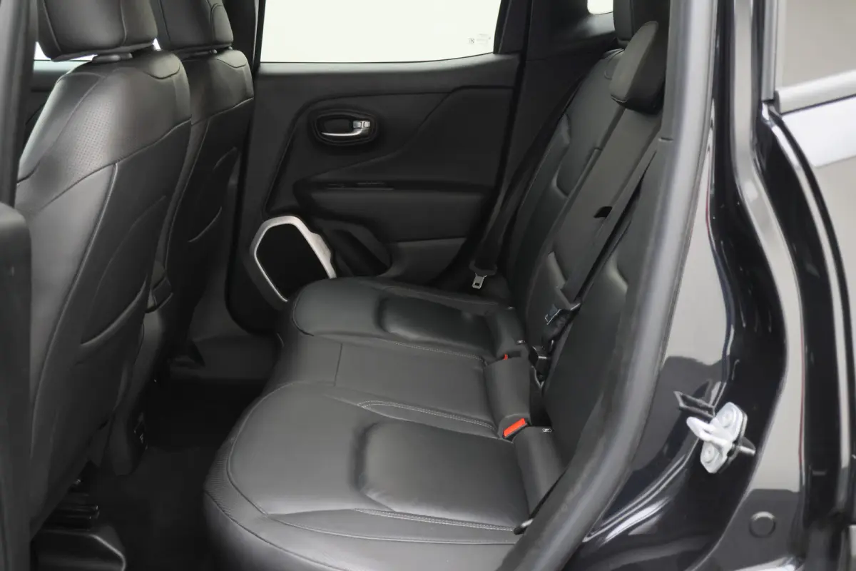 1.4 MultiAir Limited Leer, Cruise, Climate, Camera, Navigatie, Bluetooth, PDC, 17''