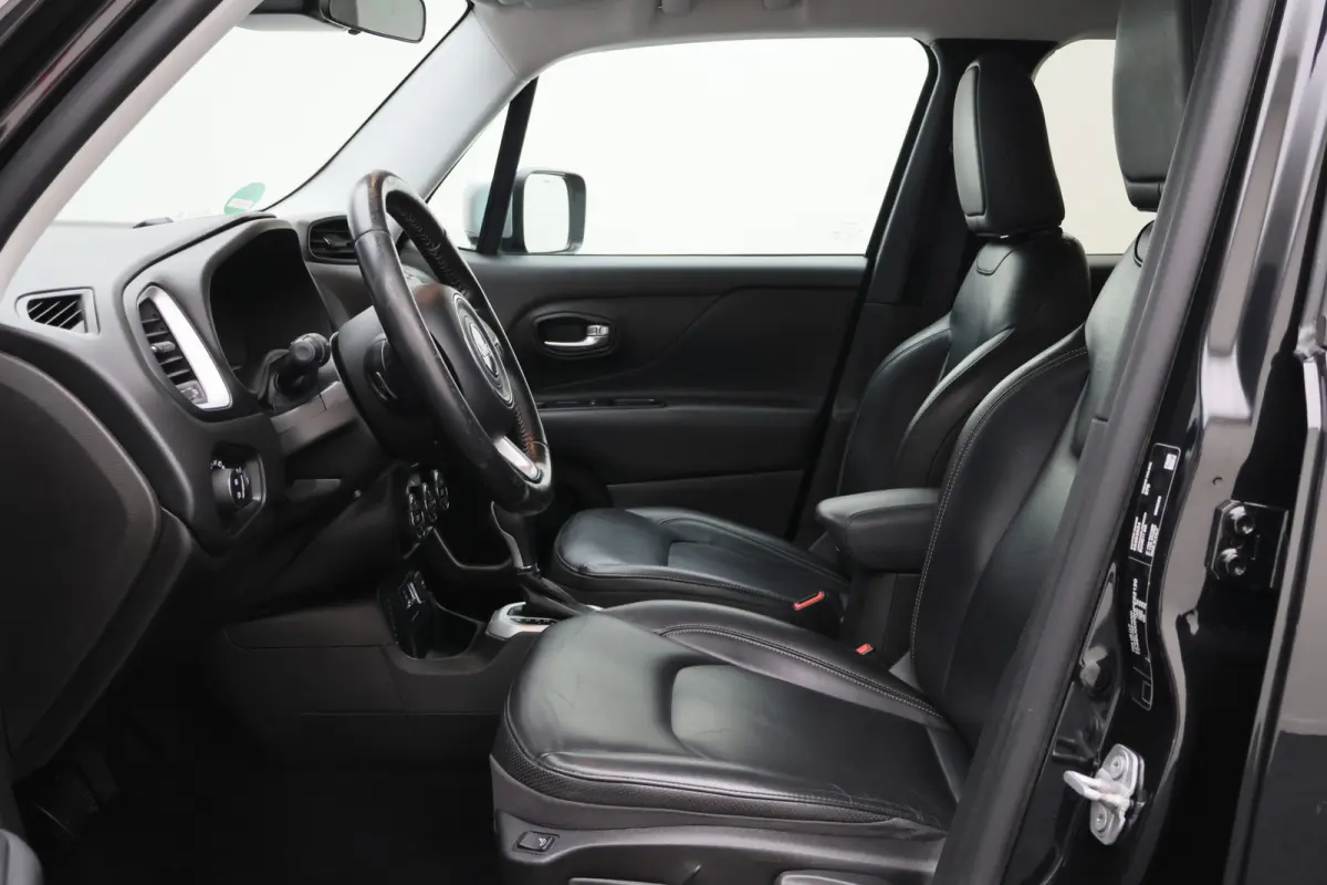 1.4 MultiAir Limited Leer, Cruise, Climate, Camera, Navigatie, Bluetooth, PDC, 17''