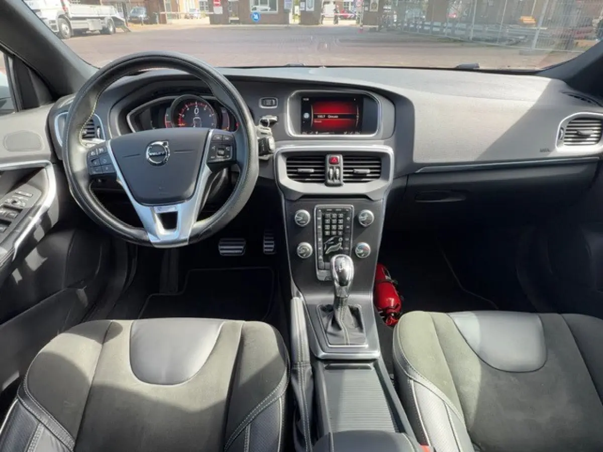 1.5 T2 R-Design Leer Clima Cruise Trekhaak LED