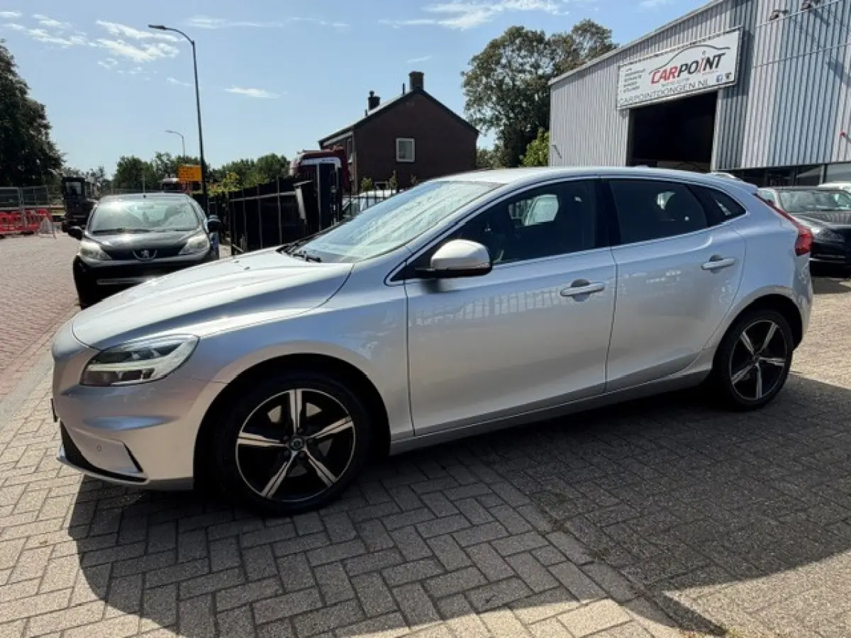 1.5 T2 R-Design Leer Clima Cruise Trekhaak LED