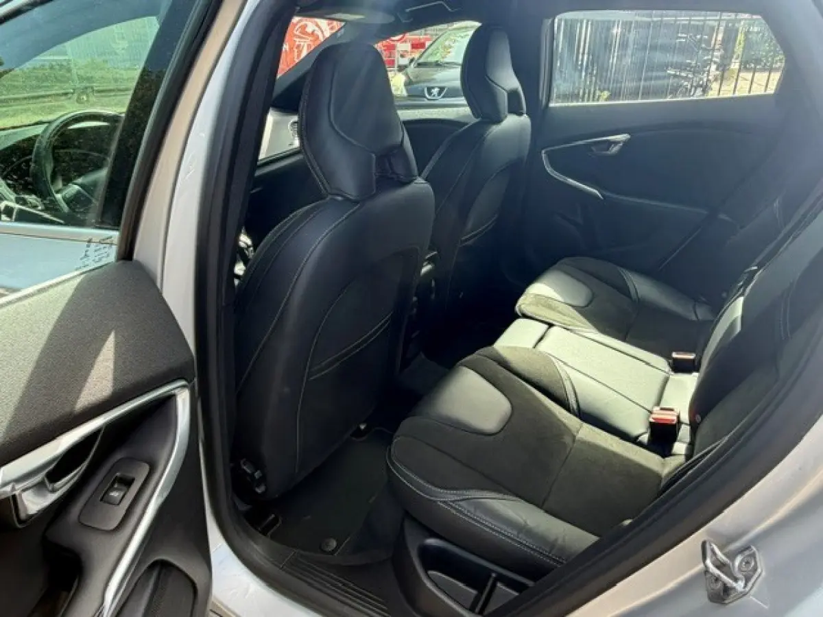 1.5 T2 R-Design Leer Clima Cruise Trekhaak LED
