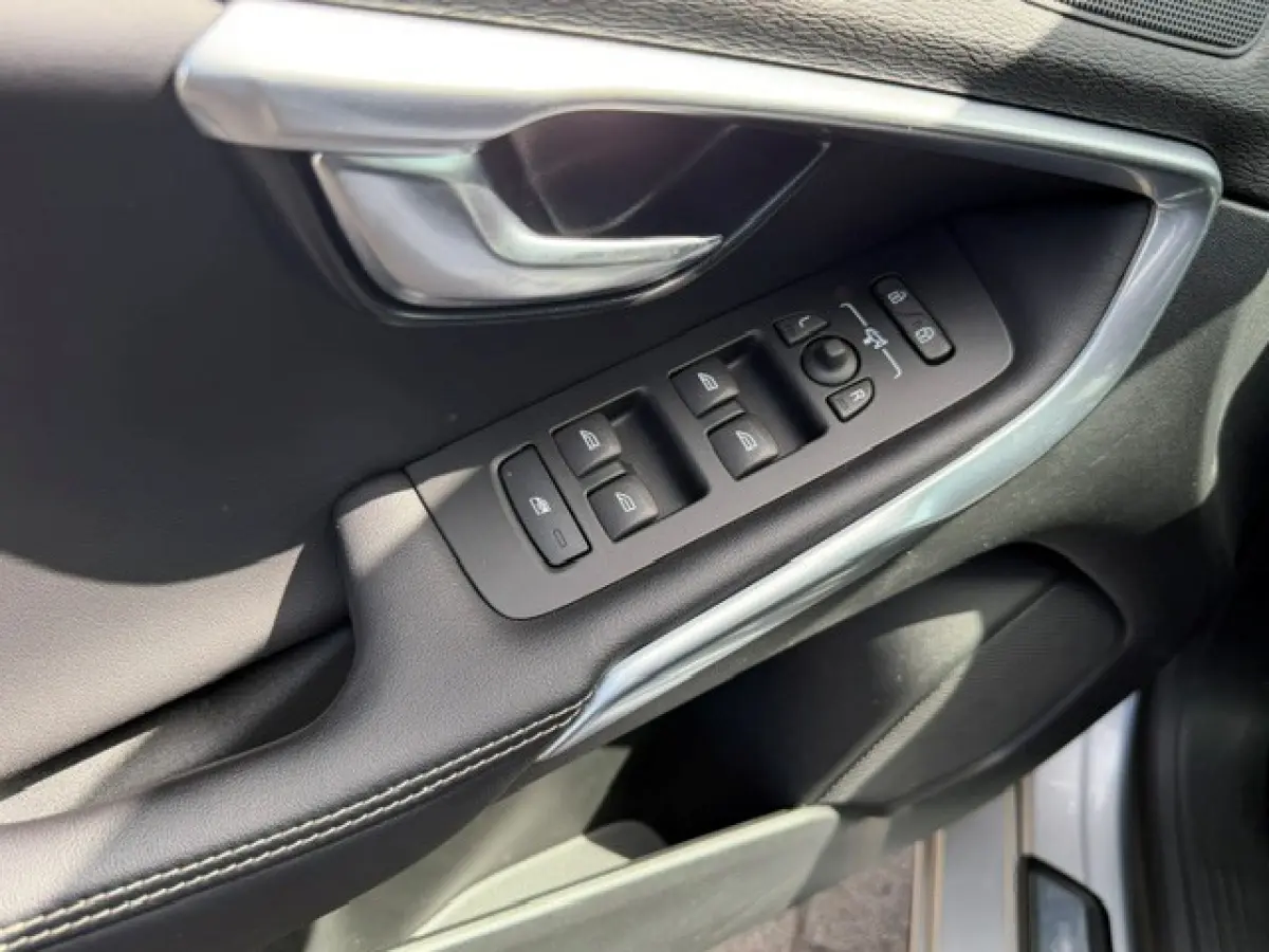 1.5 T2 R-Design Leer Clima Cruise Trekhaak LED