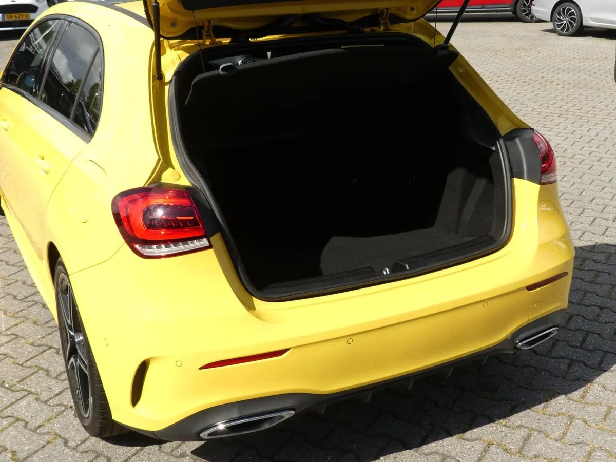 180 Business Solution 7G-Tronic AMG / PANO / AMBILIGHT