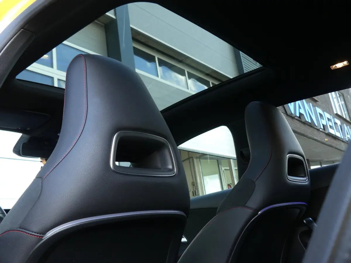180 Business Solution 7G-Tronic AMG / PANO / AMBILIGHT