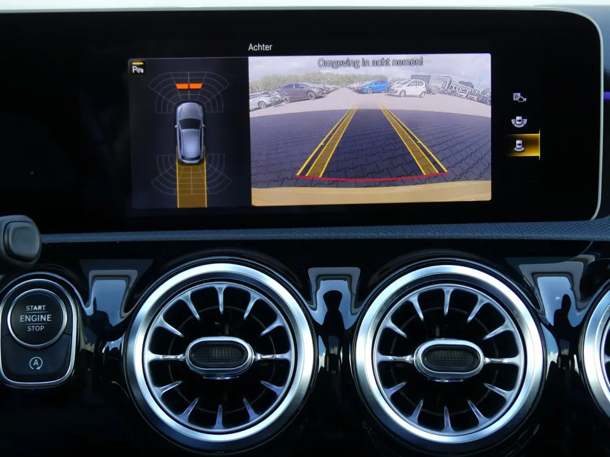 180 Business Solution 7G-Tronic AMG / PANO / AMBILIGHT