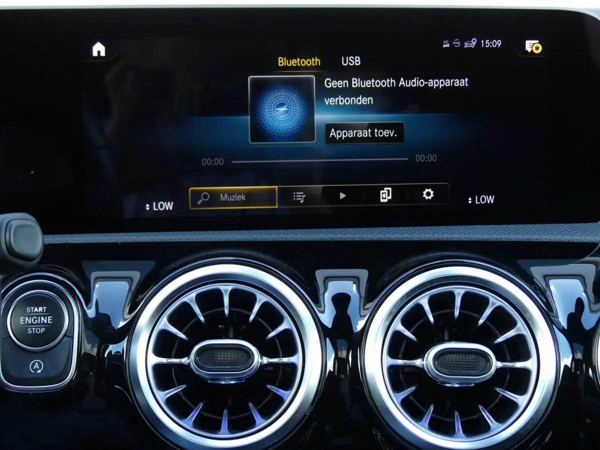 180 Business Solution 7G-Tronic AMG / PANO / AMBILIGHT