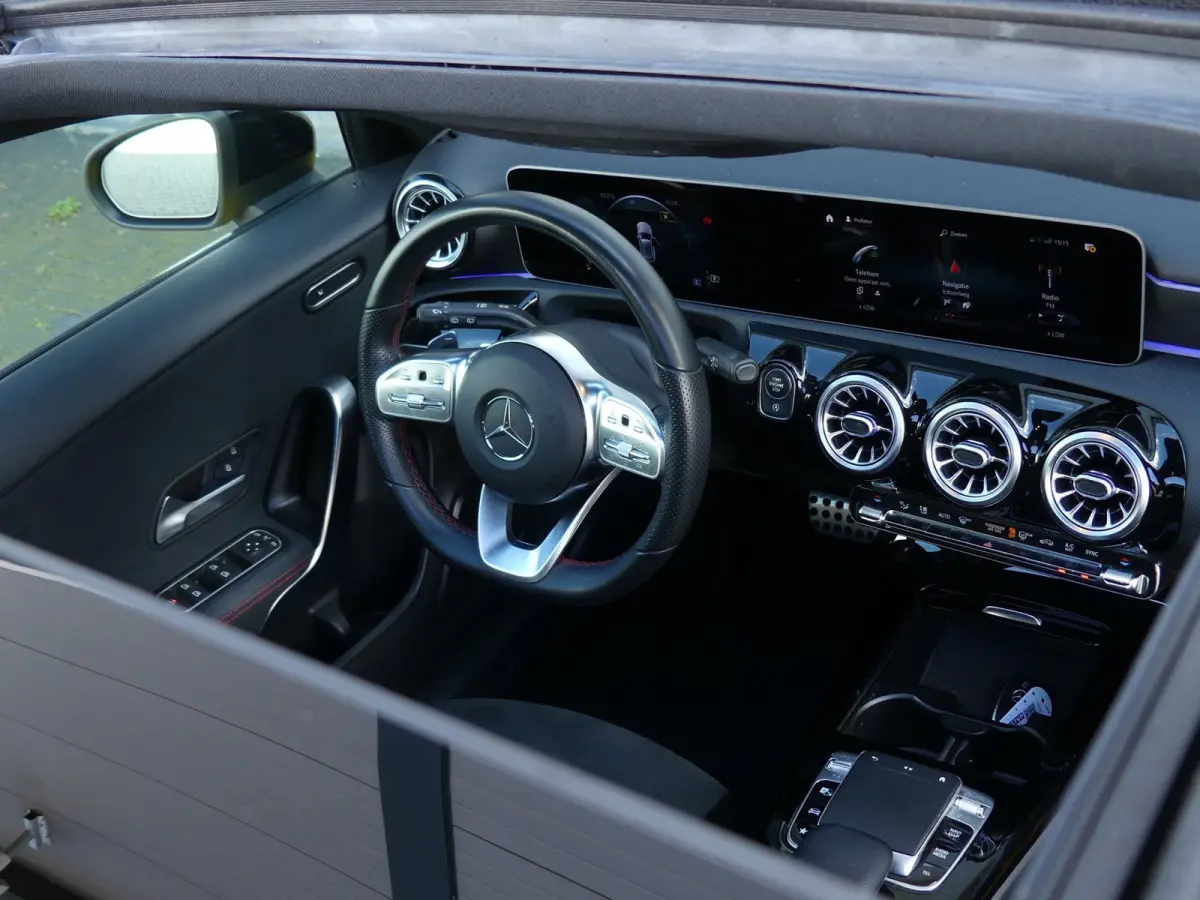 180 Business Solution 7G-Tronic AMG / PANO / AMBILIGHT