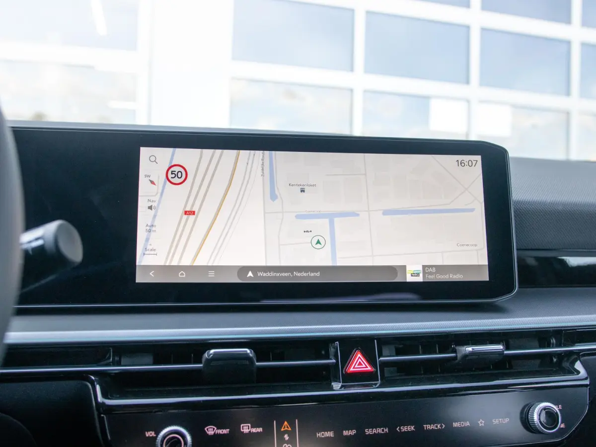 1.6 GDi Hybrid DynamicLine | Actieprijs* | Navi. | Clima. | Adapt. Cruise. | Achteruitrijcamera | Parkeersensoren | Bekleding In Stof/Lederlook Combinatie