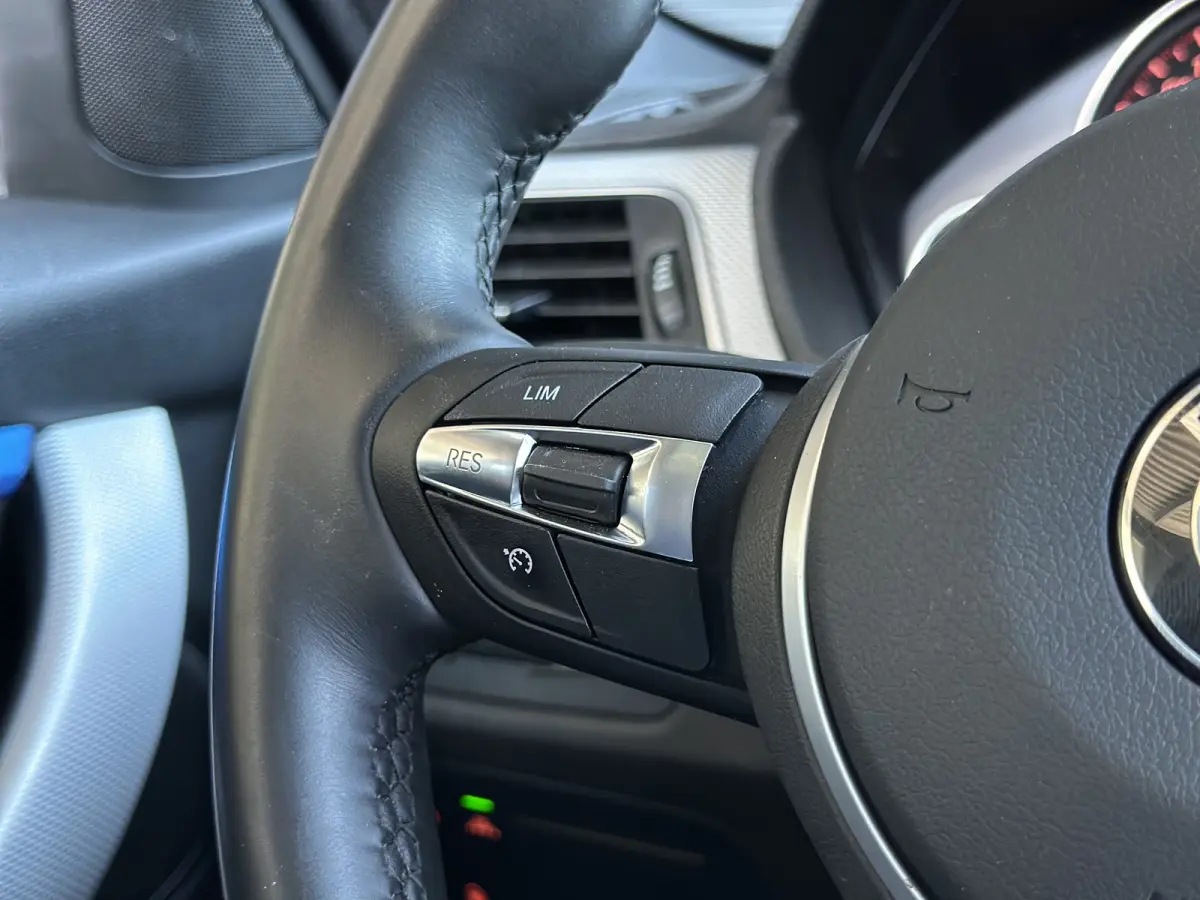 330e M-Sport PERFORMANCE | Panodak | HUD | HiFi | Camera | LED |