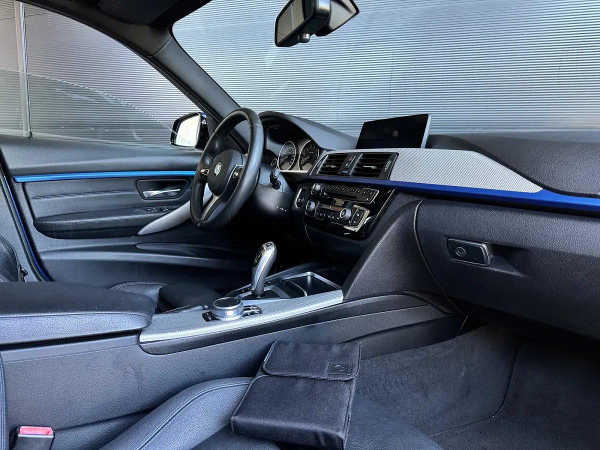330e M-Sport PERFORMANCE | Panodak | HUD | HiFi | Camera | LED |