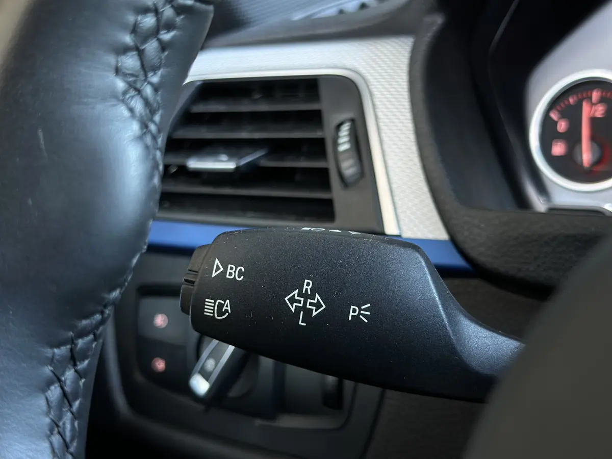 330e M-Sport PERFORMANCE | Panodak | HUD | HiFi | Camera | LED |
