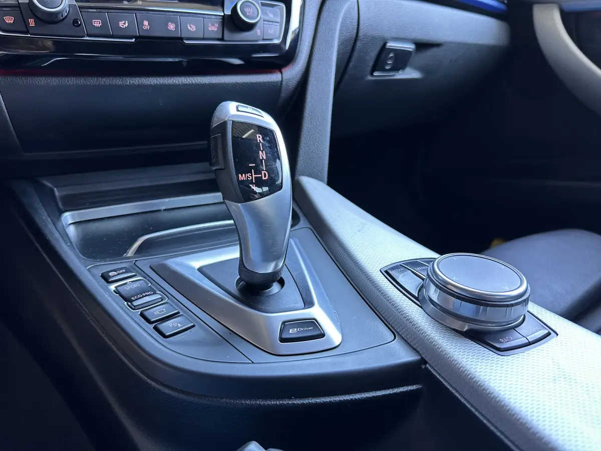 330e M-Sport PERFORMANCE | Panodak | HUD | HiFi | Camera | LED |