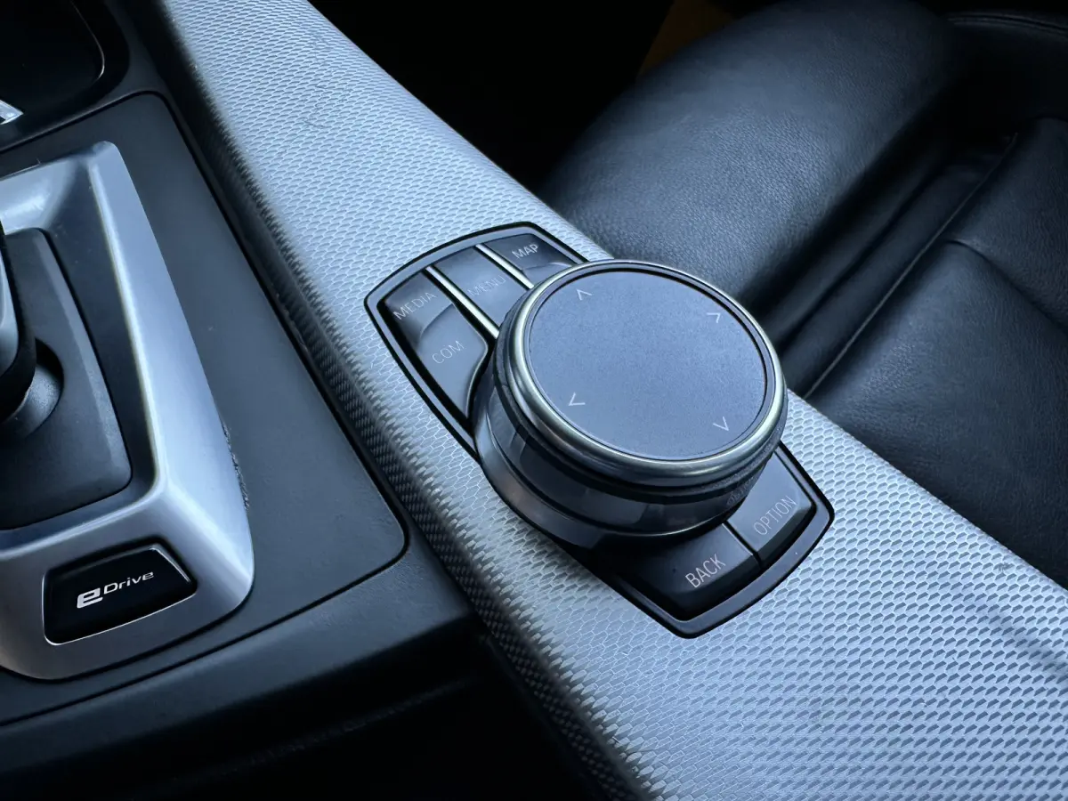 330e M-Sport PERFORMANCE | Panodak | HUD | HiFi | Camera | LED |