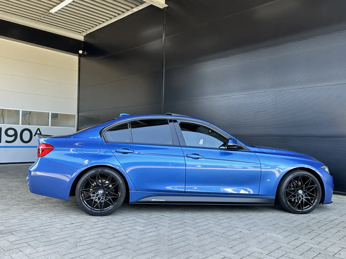 330e M-Sport PERFORMANCE | Panodak | HUD | HiFi | Camera | LED |