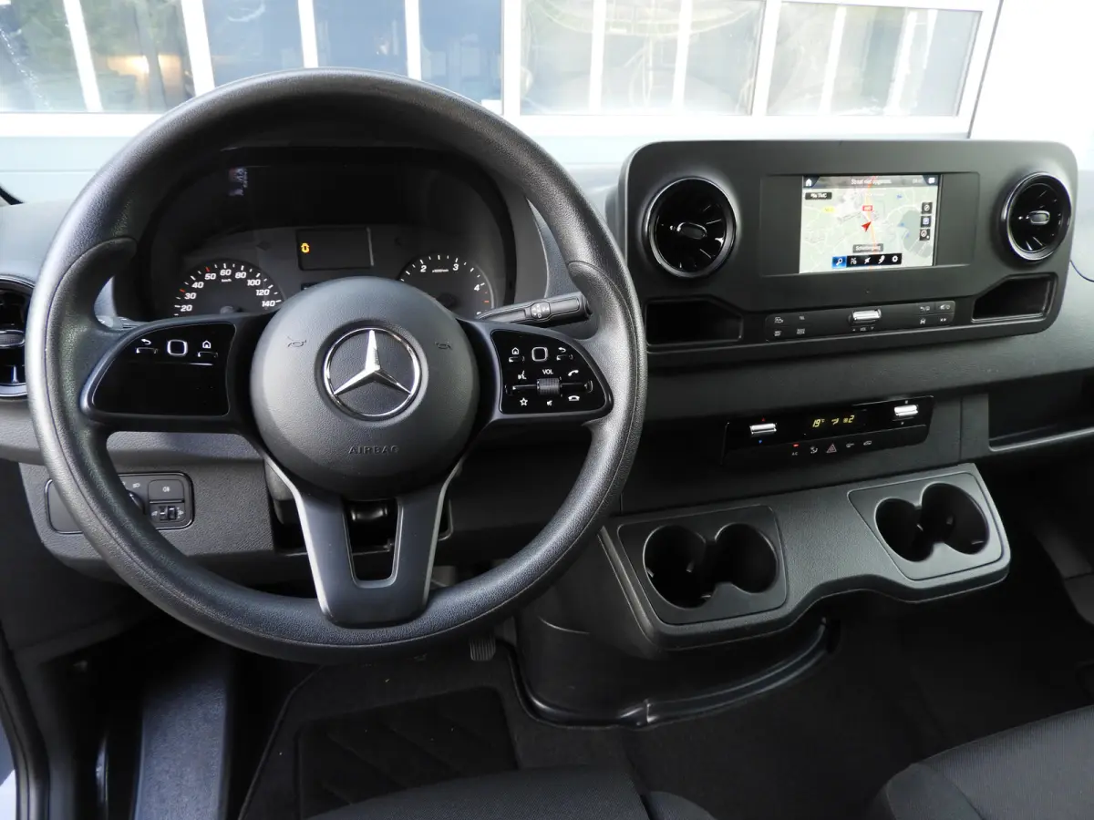 319 1.9 CDI L2H1 RWD AUT | 3.5t TREKGEWICHT | CAMERA | MBUX | CARPLAY