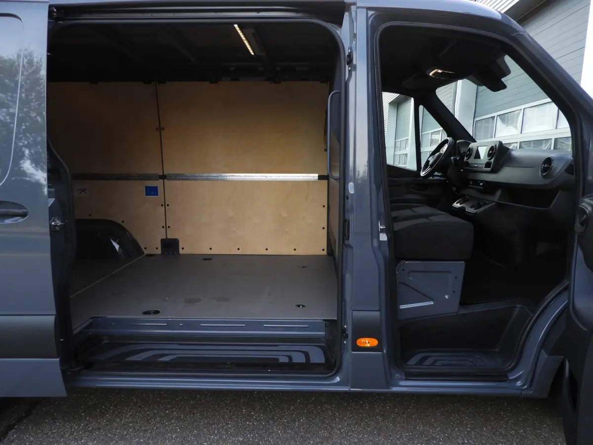 319 1.9 CDI L2H1 RWD AUT | 3.5t TREKGEWICHT | CAMERA | MBUX | CARPLAY