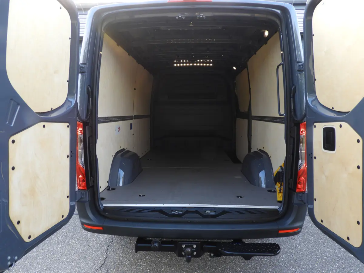 319 1.9 CDI L2H1 RWD AUT | 3.5t TREKGEWICHT | CAMERA | MBUX | CARPLAY
