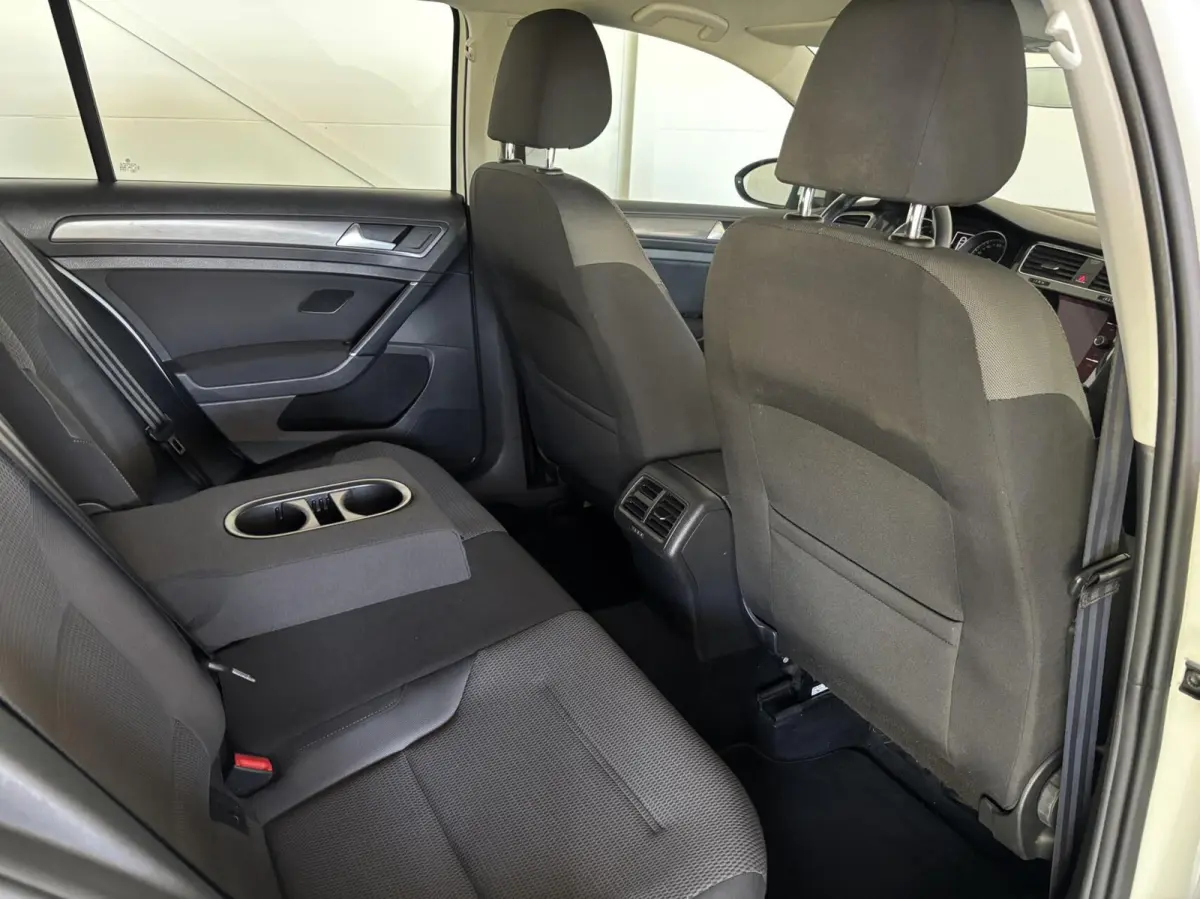 1.0 TSI Comfortline,Stoelverw,Navi,All-seasen