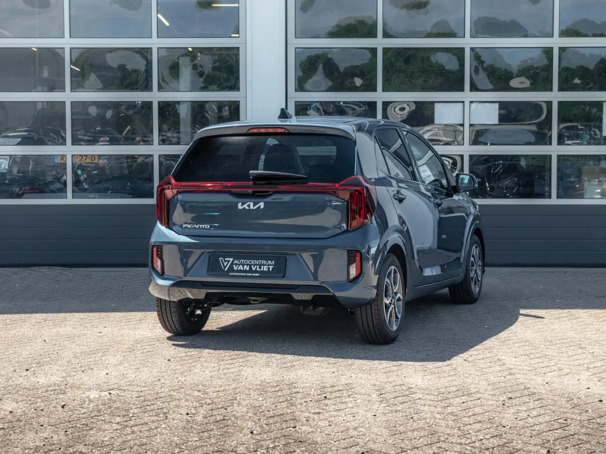1.0 GDi ExecutiveLine | Actieprijs* | Navi. | Clima. | Cruise. | Parkeersensoren | Stoel&Stuur Verwarming | Privacy Glass