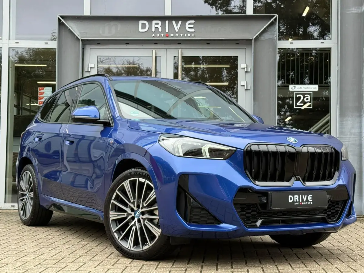 xDrive30e 326PK M-Sport |Full Option|Pano|H/K|DrivingAssProf|Innovation|20"|Trekhaak