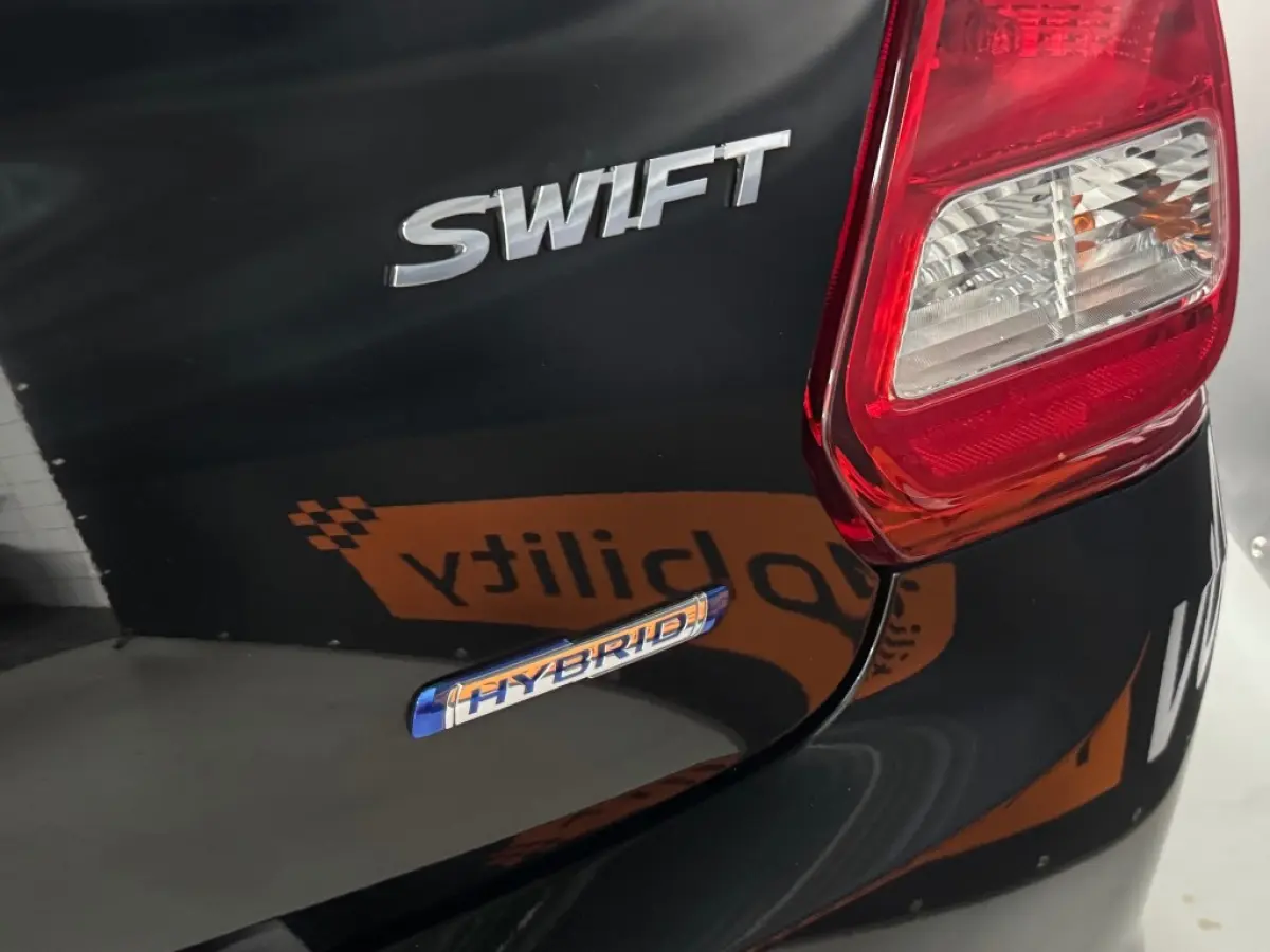 Comfort 1.2 Smart Hybrid 90 PK / Rijklaar / Camera / Apple carplay / Groot Display / Onderhoudsboekjes en historie aanwezig.