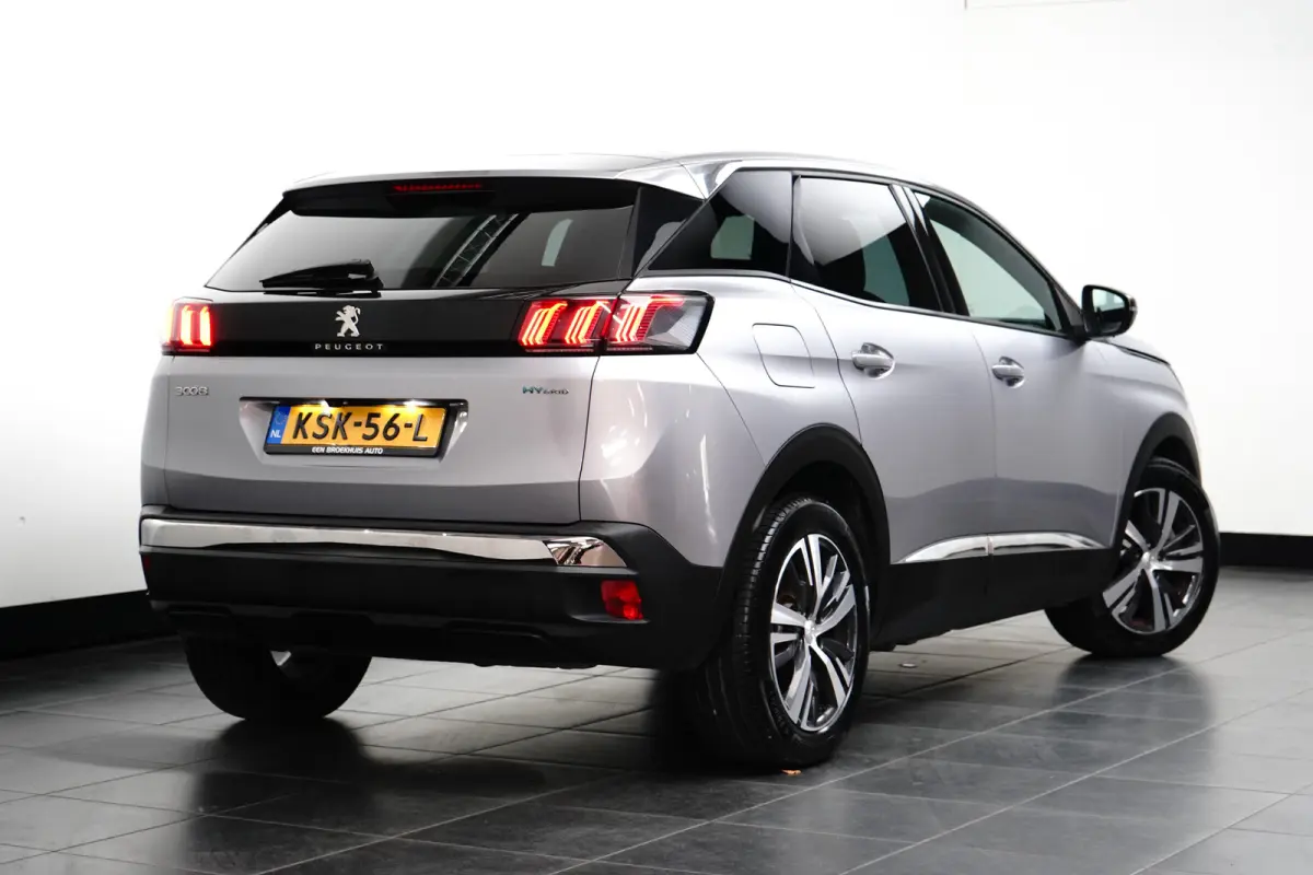 1.6 HYbrid 225 Active Pack Business Airco | AppleCarPlay/ Android Auto | Camera | Cruise Control | DAB | LMV 18" | Navi | PDC Achter |