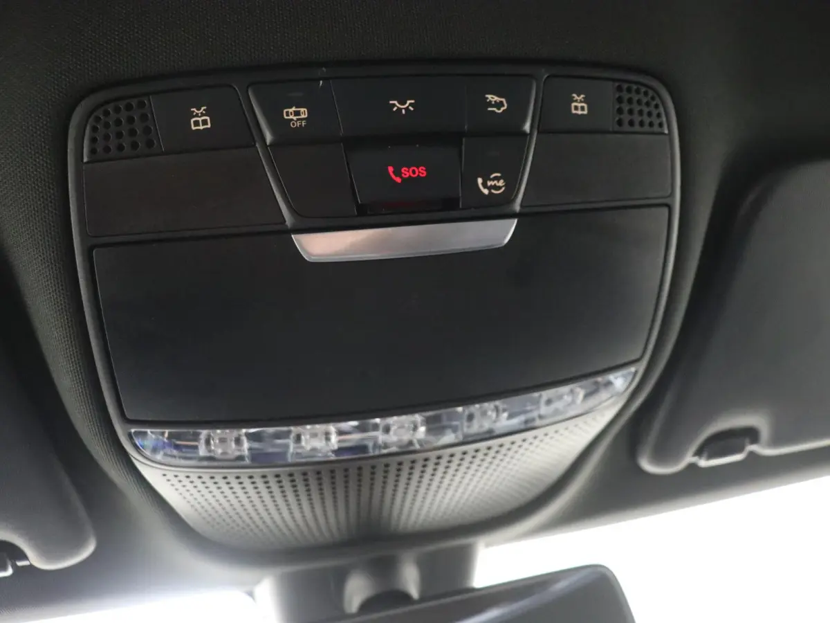 180 Advantage Pack / Facelift / Digitale cockpit / Automaat /Carplay /Dodehoek /Achteruitrijcamera