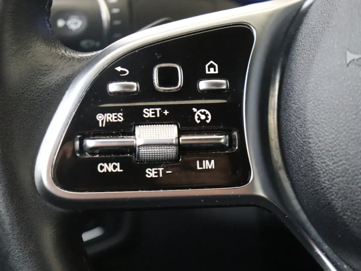 180 Advantage Pack / Facelift / Digitale cockpit / Automaat /Carplay /Dodehoek /Achteruitrijcamera